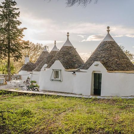 Ad Un Passo Da Cisternino - Trulli Con Foresta, Bici E Barbecue Exterior foto
